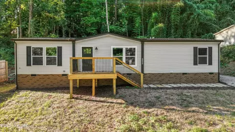 1153 Army St, Knoxville, TN 37920