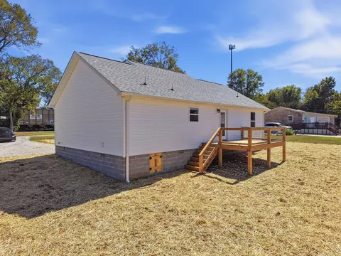 Exterior - 593 Doyle St, Doyle, TN 38559 photo 6 of 7