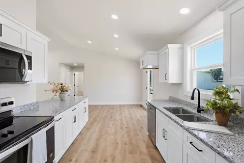 Kitchen - 593 Doyle St, Doyle, TN 38559 photo 1 of 2