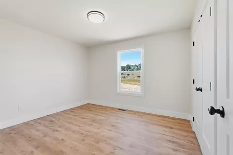 Bedroom - 593 Doyle St, Doyle, TN 38559 photo 4 of 6