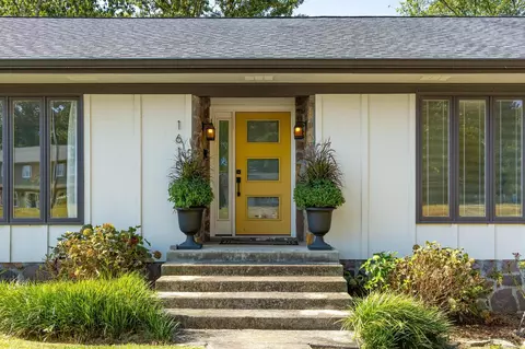 1610 Starboard Dr, Hixson, TN 37343