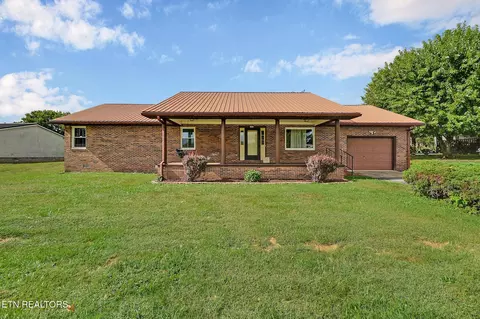 105 E Minnie Ave, Monterey, TN 38574