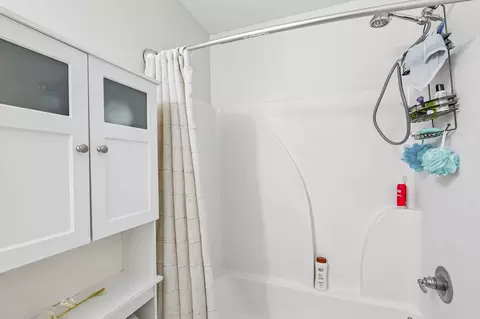 Bath - 2506 E Main St #A5, Murfreesboro, TN 37127 photo 3 of 3