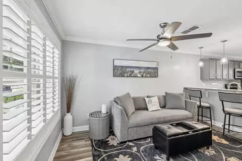 Living - 2506 E Main St #A5, Murfreesboro, TN 37127 photo 1 of 2