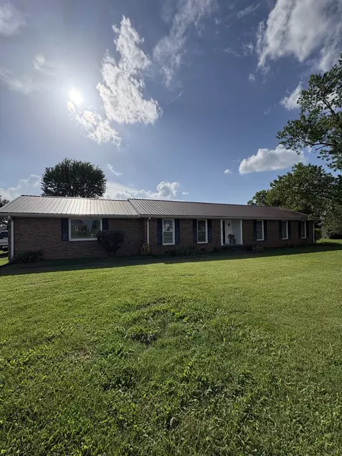 802 Maple Crest Dr, Lebanon, TN 37090