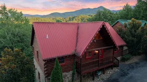 1757 Mountain Shadow Way, Gatlinburg, TN 37738