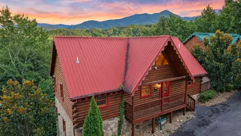 1757 Mountain Shadow Way, Gatlinburg, TN 37738