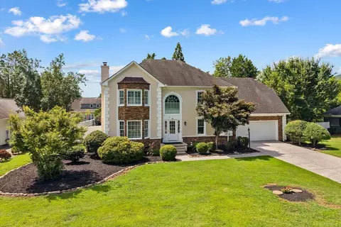 2001 Kingsridge Dr, Dalton, GA 30720