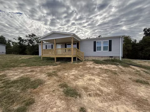 9308 Sunrise Rd, Red Boiling Springs, TN 37150