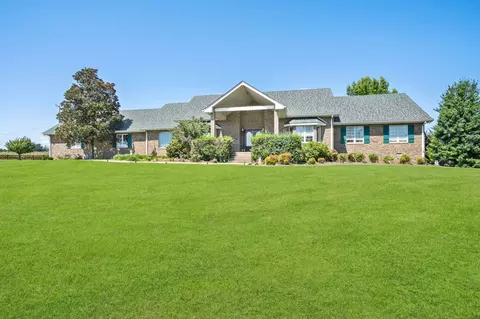 3901 Dortch Rd, Adams, TN 37010