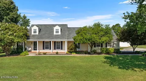 1910 Smoky View Cir, Maryville, TN 37801