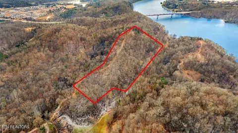 4129 Bear Hollow Loop, Louisville, TN 37777