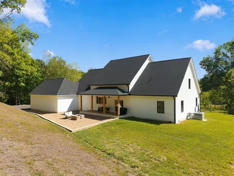Exterior - 112 Berry Rd, Dickson, TN 37055 photo 12 of 12