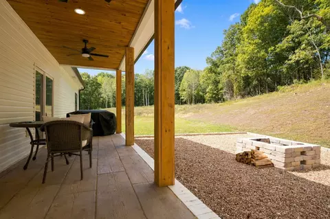 Exterior - 112 Berry Rd, Dickson, TN 37055 photo 11 of 12
