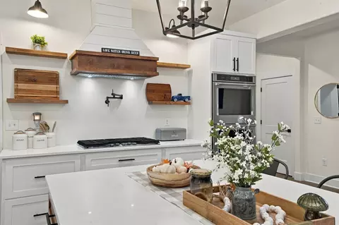 Kitchen - 112 Berry Rd, Dickson, TN 37055 photo 5 of 8