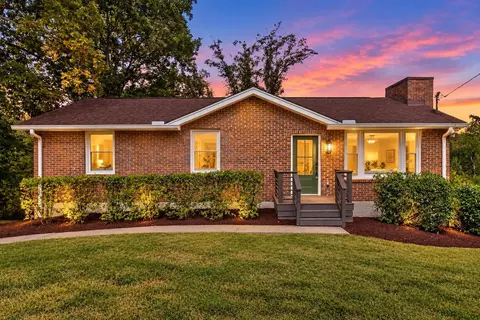 1112 Copper Still Cir, Kingston Springs, TN 37082