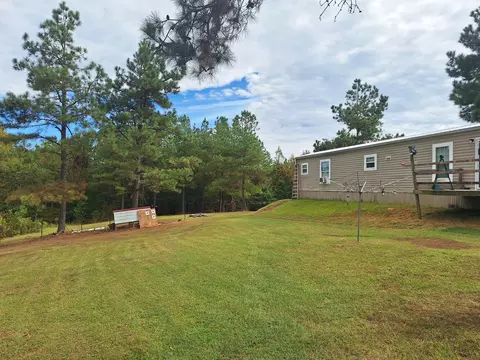 628 Mink Branch Acres Dr, Waynesboro, TN 38485