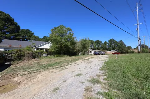 411 Andrew Johnson Hwy, Strawberry Plains, TN 37871