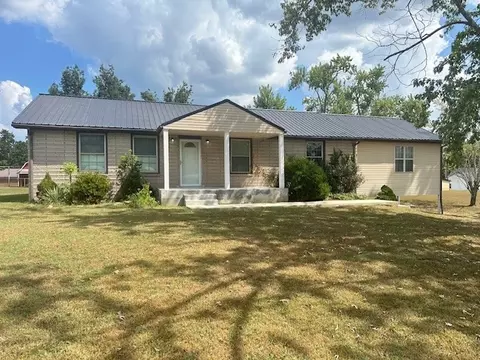 523 Pine Cir, Hohenwald, TN 38462