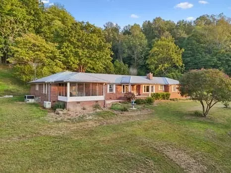 3427 Lyndell Bell Rd, Normandy, TN 37360
