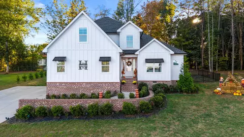 132 Opal Trl NW, Cleveland, TN 37312