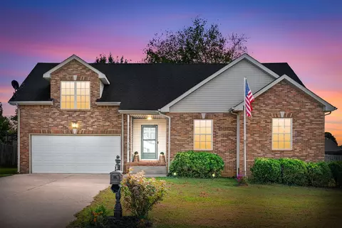 3709 Wheatfield Ln, Clarksville, TN 37040
