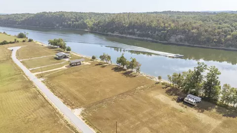 1492 Waterway Dr, Bath Springs, TN 38311