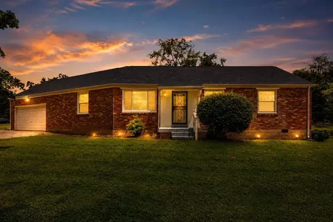 409 Woodberry Dr, Nashville, TN 37214