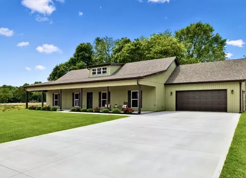 132 Whitaker Rd, Shelbyville, TN 37160
