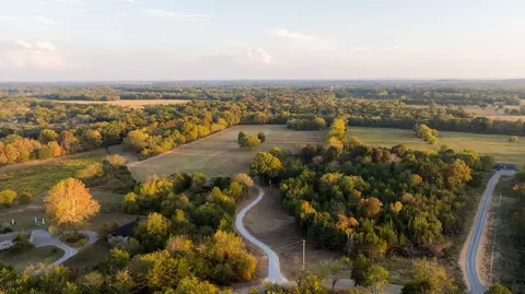 2434 Rally Hill Rd, Columbia, TN 38401