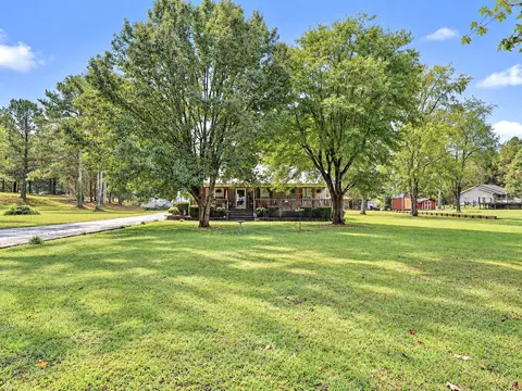 190 Burgess Dr, Benton, TN 37307