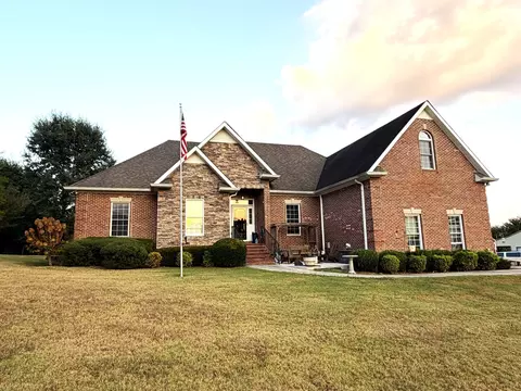 319 Dye Rd, Bell Buckle, TN 37020