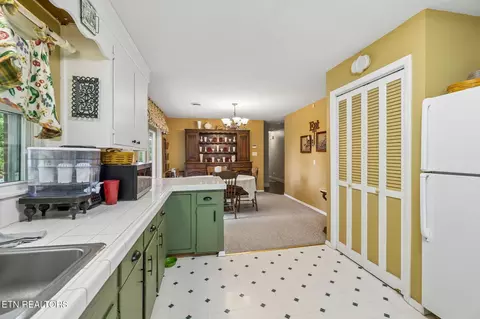 8012 Sharp Rd, Powell, TN 37849 photo 8