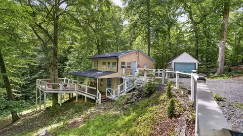 1906 Santa Fe Trl, Dandridge, TN 37725