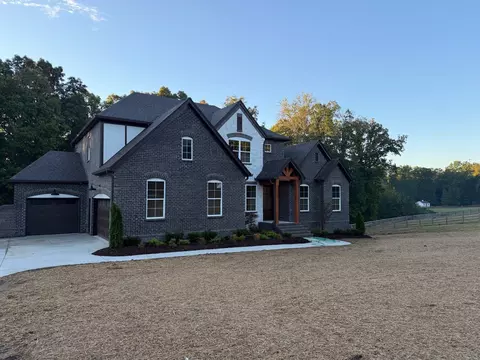729 Mount Pleasant Rd, Kingston Springs, TN 37082