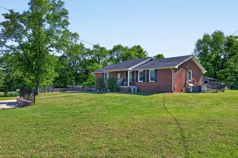 833 Leeville Rd, Lebanon, TN 37090