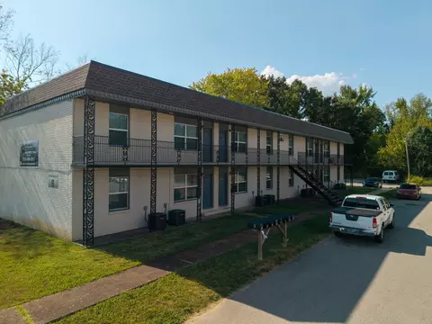 Exterior - 809 Old Hickory Blvd, Jackson, TN 38305 photo 1 of 2