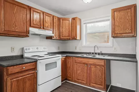 Kitchen - 809 Old Hickory Blvd, Jackson, TN 38305 photo 2 of 2