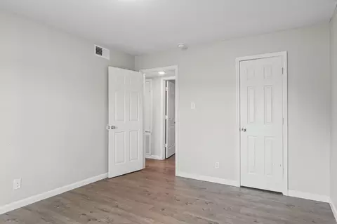 Bedroom - 809 Old Hickory Blvd, Jackson, TN 38305 photo 2 of 6