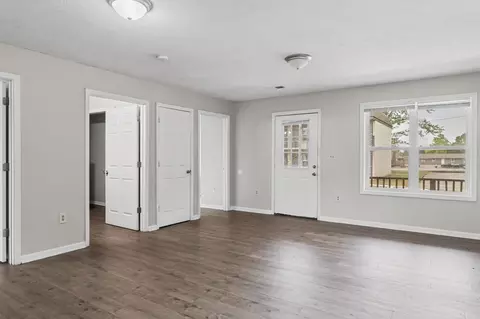 Living - 809 Old Hickory Blvd, Jackson, TN 38305 photo 8 of 8