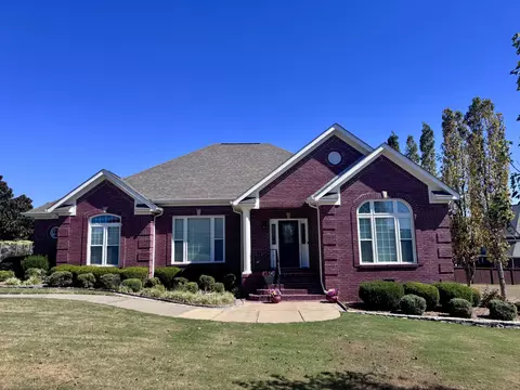 103 Golf Dr, Fayetteville, TN 37334