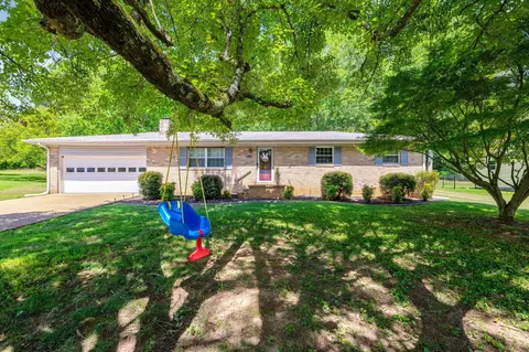 5915 Hillcrest Dr, Harrison, TN 37341