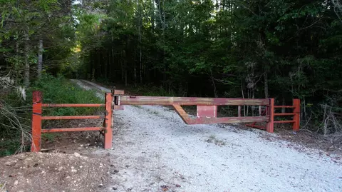 3 Ables Rd, Cherokee, AL 35616 photo 2
