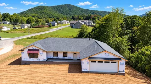 2819 Eledge View Ln, Sevierville, TN 37876