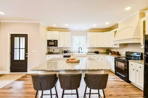 Kitchen - 920 Mason Bates Bend Rd, Centerville, TN 37033 photo 1 of 4