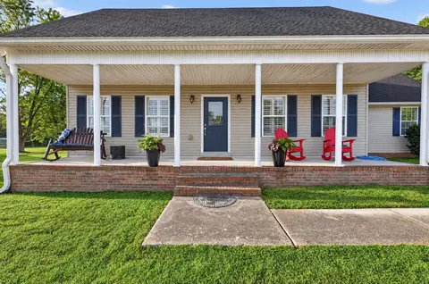 Exterior - 8369 Bethlehem Rd, Springfield, TN 37172 photo 3 of 12