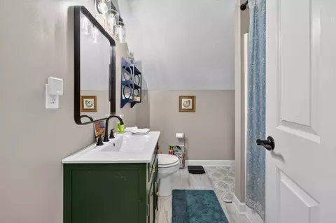 Bath - 8369 Bethlehem Rd, Springfield, TN 37172 photo 6 of 6