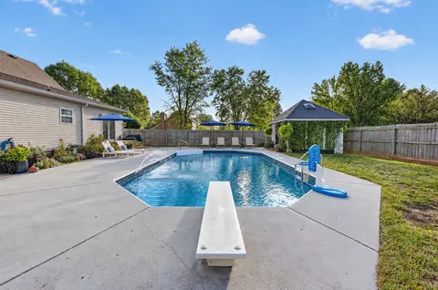 Exterior - 8369 Bethlehem Rd, Springfield, TN 37172 photo 9 of 12