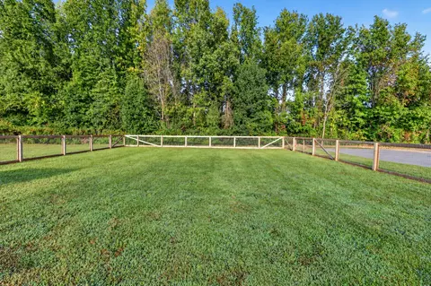 Exterior - 8369 Bethlehem Rd, Springfield, TN 37172 photo 12 of 12