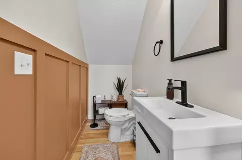 Bath - 8369 Bethlehem Rd, Springfield, TN 37172 photo 1 of 6